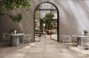 Chateau Ivoire 80x80 outdoor plus court restaurant 300x197
