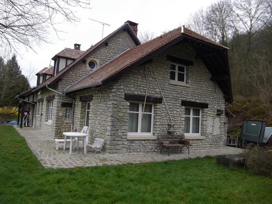 Réalisation menuiserie bois — Pavillon de campagne